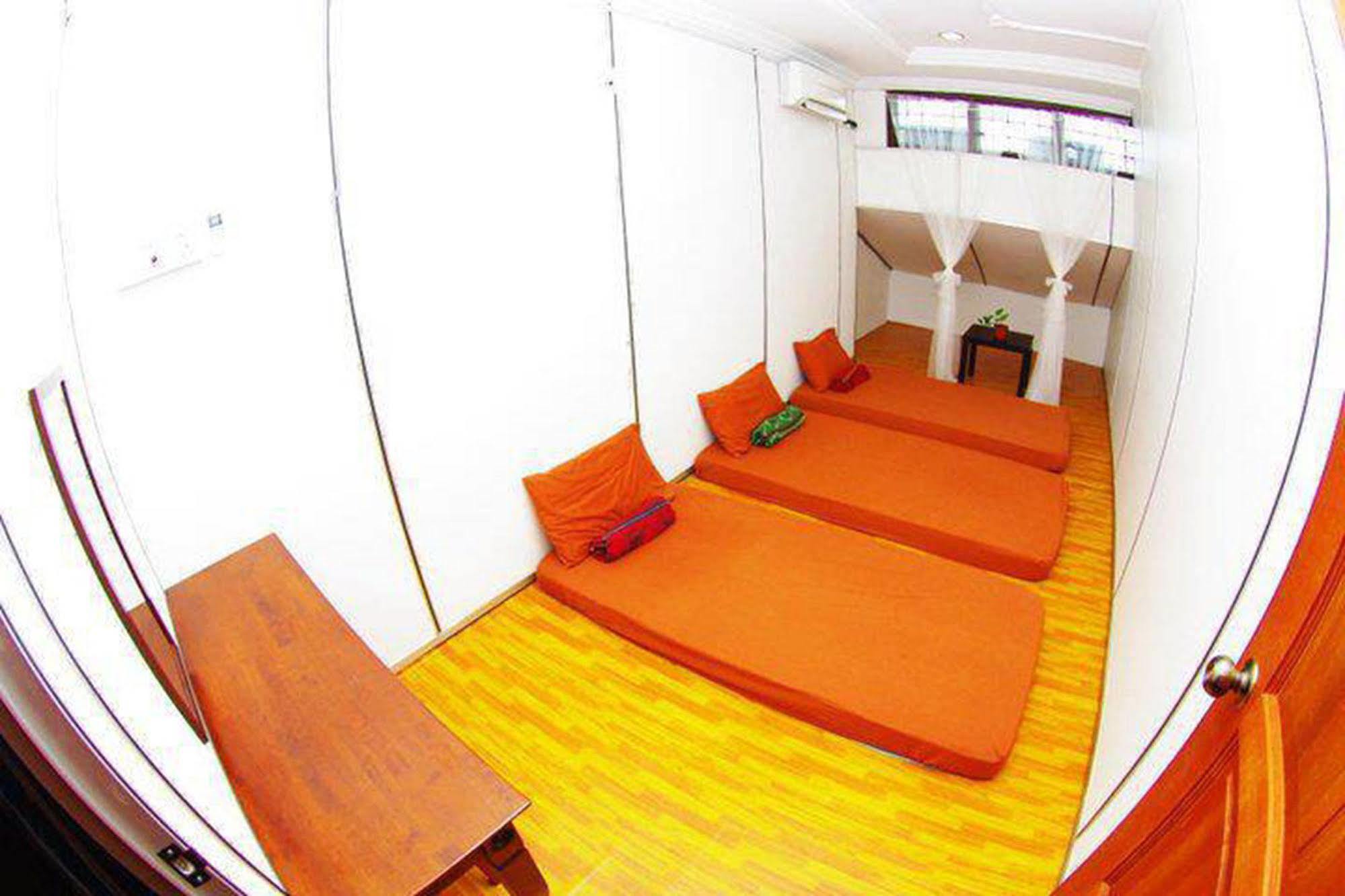 The Jiong House Hostel Malacca Екстериор снимка